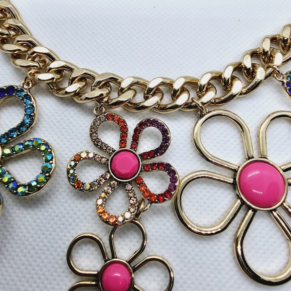 BETSEY LOVE FEST OPEN HEART BIB NECKLACE PASTEL MULTI - Picture 3 of 11